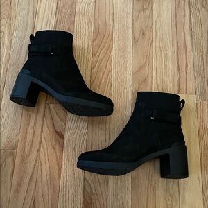 ABEO Ankle Heeled Boots Womens 8.5 Black Suede Metropolis Minimalist